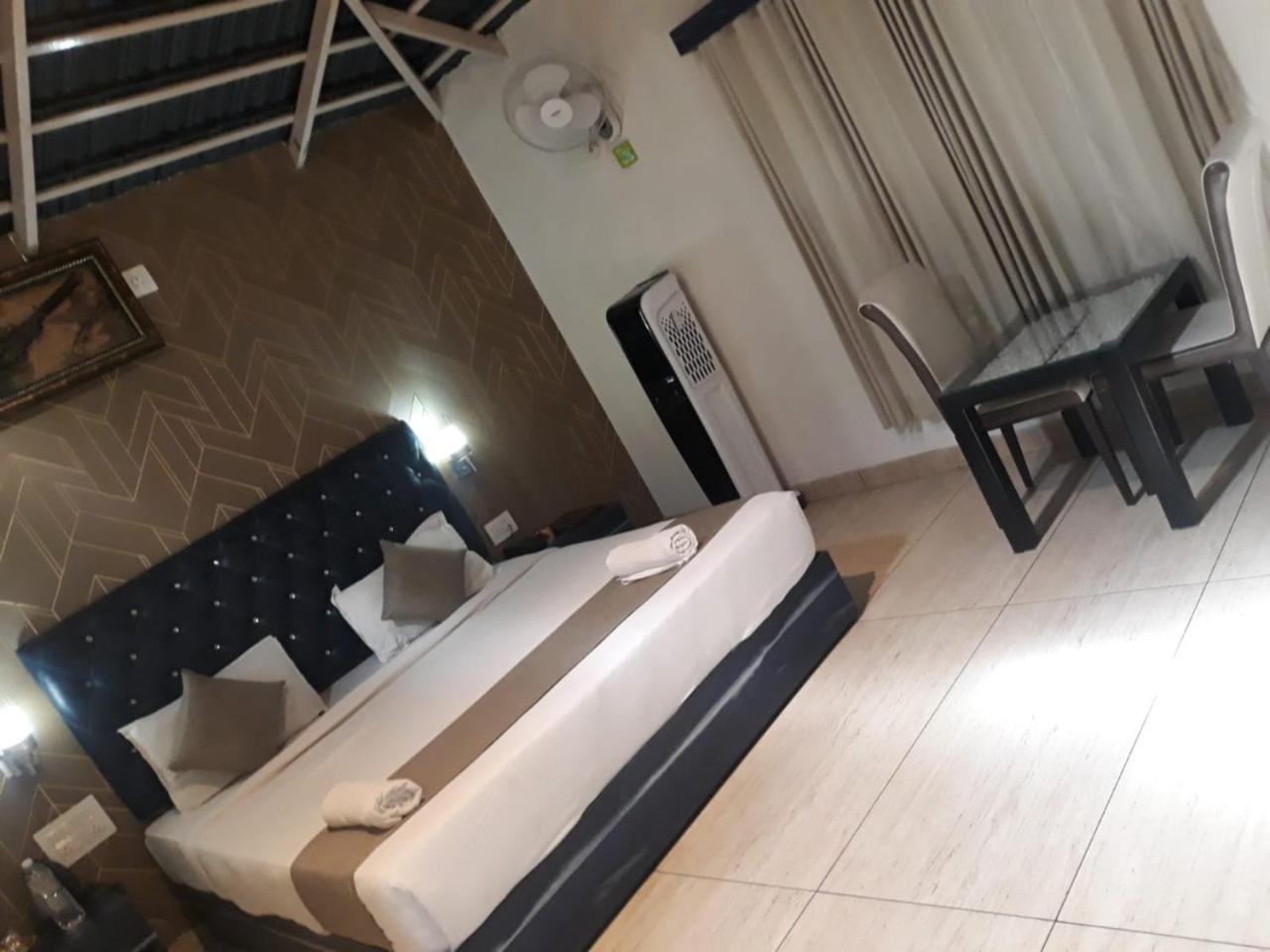 The Mountain Shades Resort Madikeri Esterno foto